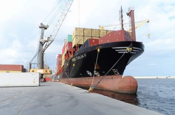 وزير الاقتصاد والتجارة يناقش سُبل توظيف الخارطة الاستثمارية في تنظيم السوق المحلي