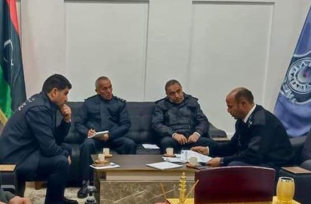 رويترز : الوطنية للنفط تؤكد أن الأحوال الجوية تعرقل صادرات البلاد من النفط