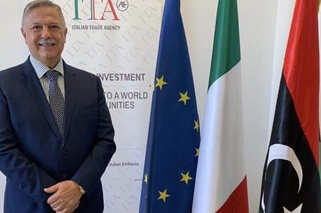 لجنة تنظيم معرض الأسر المنتجة بالمنطقة الوسطى تعقد أولى اجتمعاتها