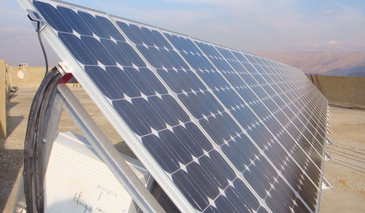 حي الأندلس تبحث مشروع تزويد منازل البلدية بمنظومة الطاقة الشمسية