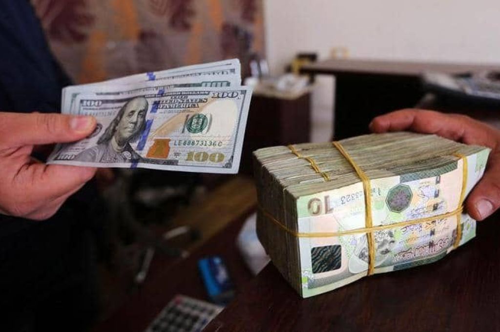 خاص.. مشيراً إلى مؤسسة النفط والميزانية والنفقات.. "زرموح" يضع الحلول لتجنب تخفيض قيمة الدينار