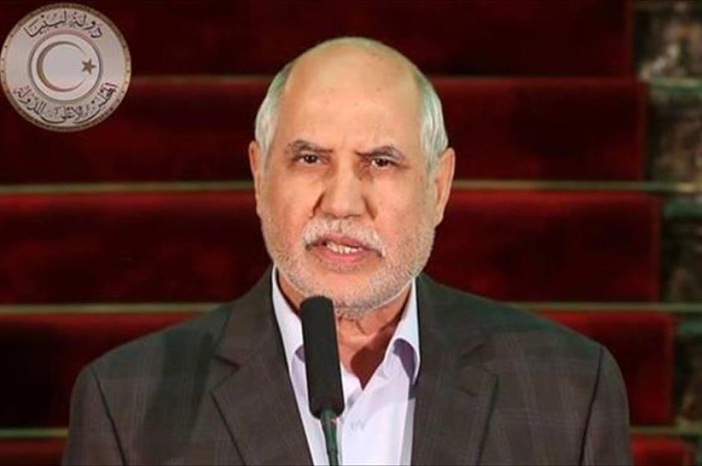 الثني يواصل بحث ملف المواطنين العالقين بالخارج ويتخذ حزمة من الإجراءات