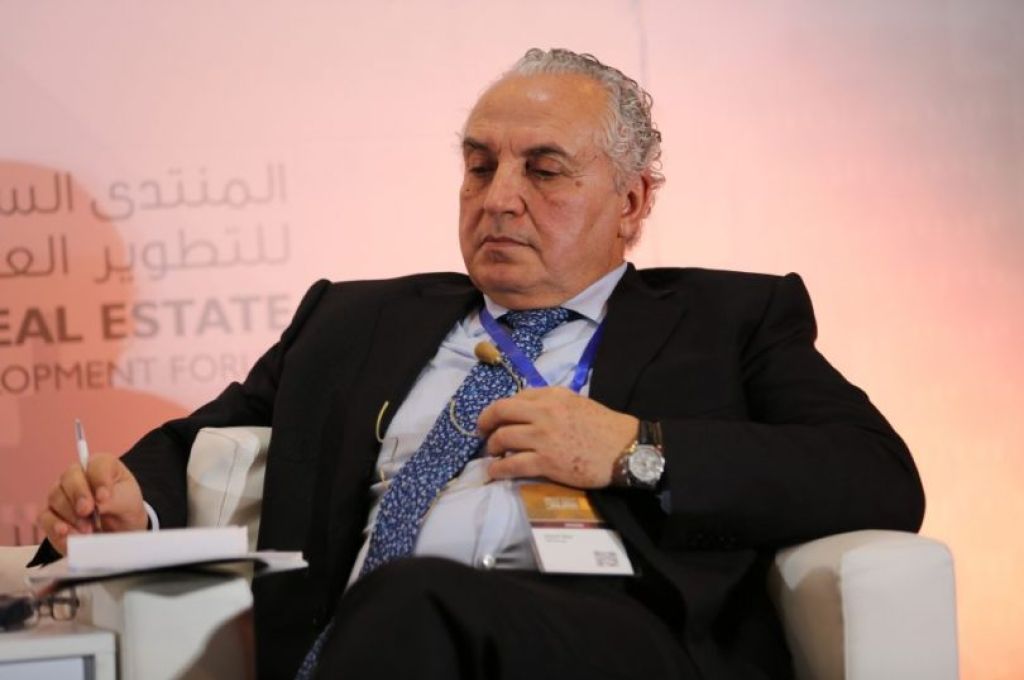 "صنع الله" يبحث مع شركة إيني الإيطالية سُبل التعاون المشترك لتطوير وتحسين عمليات الإنتاج