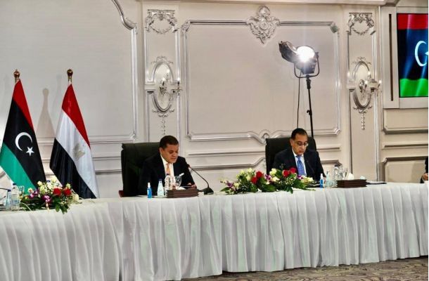 الدبيبة يوجه رسالة إلى عدد من مسؤولي الحكومة لمعالجة مشاكل الجالية الليبية في مصر