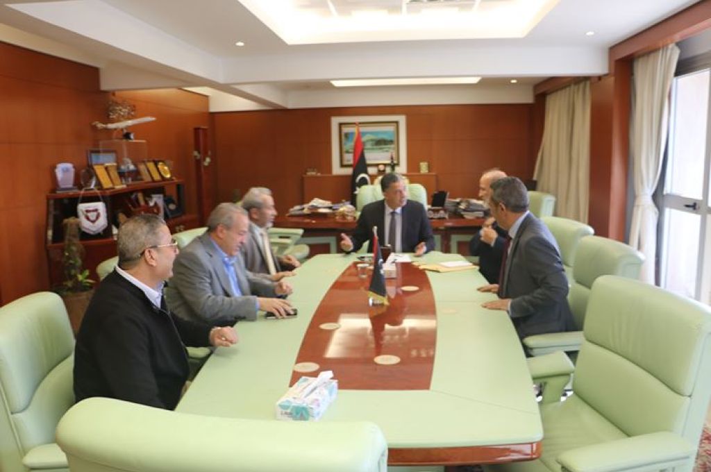 مستودع طرابلس يتعرض لشظايا وطلقات نارية