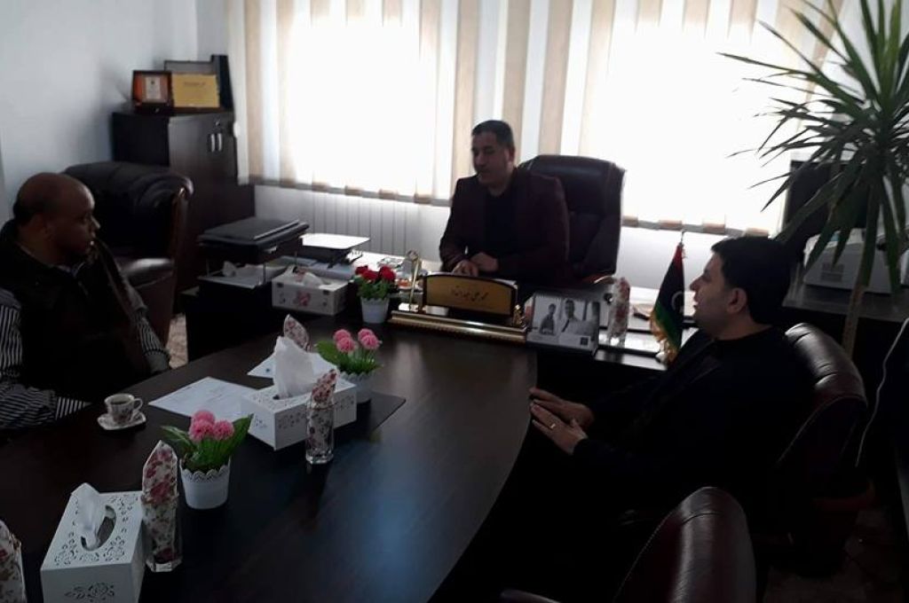 وزير المواصلات يناقش الأضرار بمطار معيتيقة الدولي