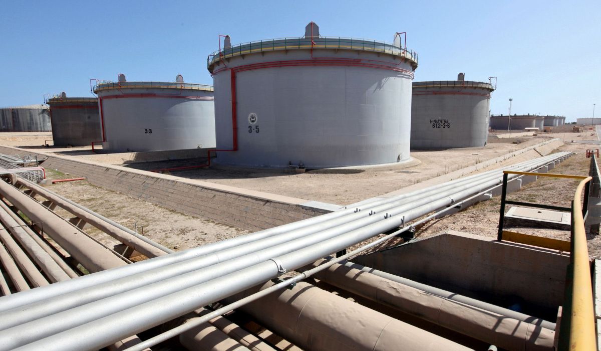 بلومبيرغ: تدفقات النفط الليبي تتعافى بعد حظر الإنتاج ورفع الصادرات