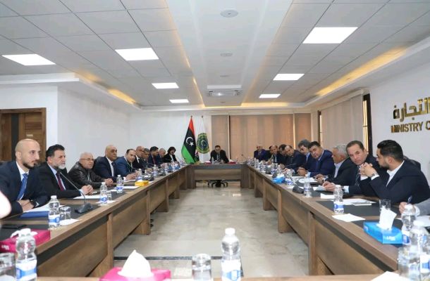 خاص.. فريق السيولة بالمركزي: سيولة تتجاوز المليار موزعة بين اصدار بنغازي وفروع المصارف شرق البلاد حتى يومنا هذا