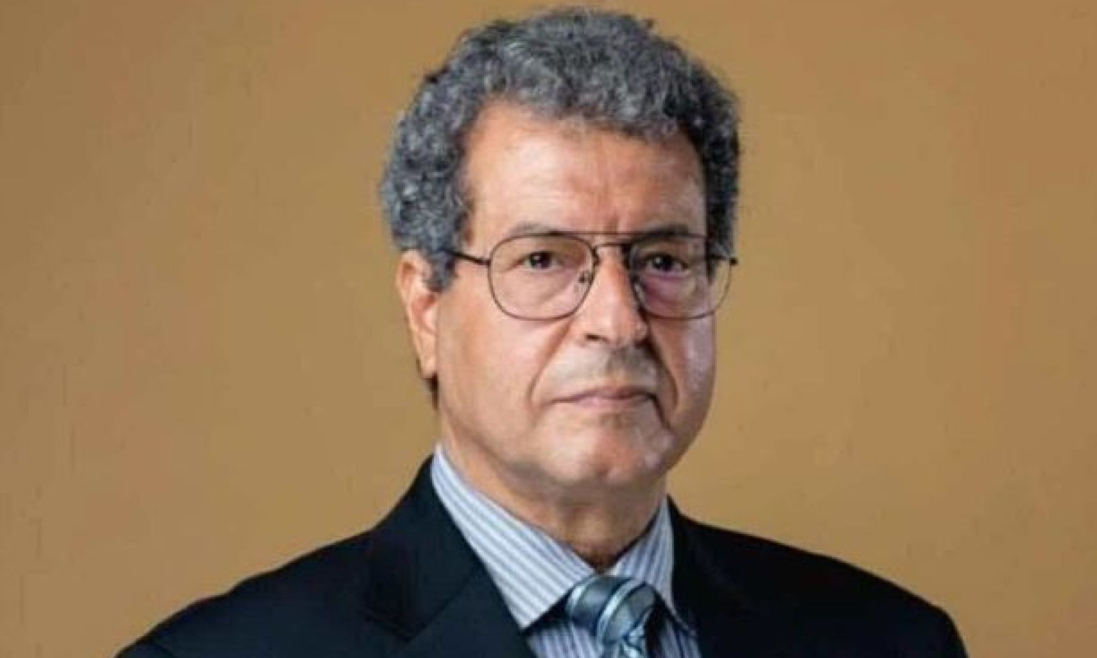 أصوات قانونية وبرلمانية وإعلامية تعتبر توقيف وزير النفط "محمد عون" استهدافاً لمواقفه الرافضة لعقود التفريط في ثروات الليبيية