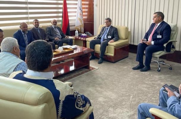 وكيل وزارة الشباب يشارك في فعاليات معرض حي الأندلس للتسوق