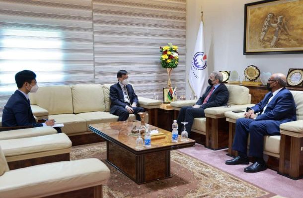 أسوشيتد برس : حادث سفينة مميت الأخطر على طول طريق الهجرة قبالة السواحل الليبية