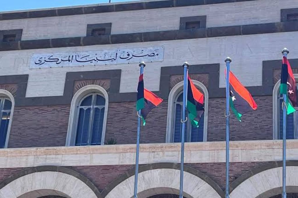 خاص.. قرارات مترددة تربك السوق.. تأجيل جديد لقرار “الحويج” بشأن الاستيراد والتصدير