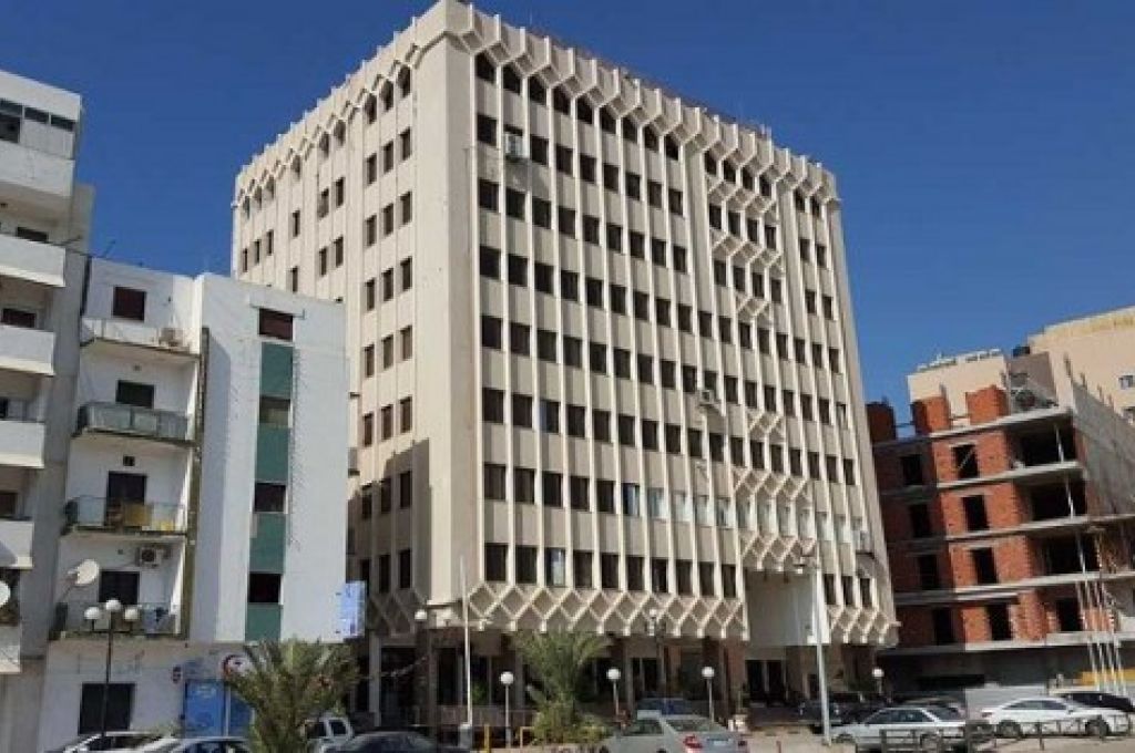 نائب رئيس الوزراء بالحكومة الليبية يجتمع مع مجلس التخطيط الوطني لمناقشة آلية توحيد المؤسسات