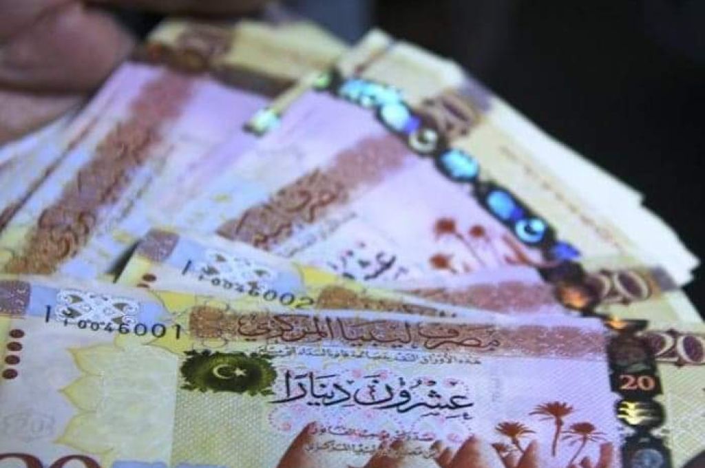 خبير مصرفي: العملة الليبية المطبوعة هي عملة ليست مزورة وذات معايير عالية