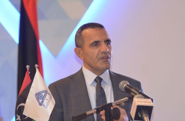هيئة الإشراف على التأمين توجه مراسلة إلى "بن قدارة" بشأن توفير خدمات التأمين الصحي لمستخدمي قطاع النفط والغاز خارجياً