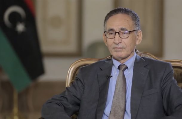 اللجنة المكلفة بمتابعة مذكرة التفاهم مع شركة "سانوفي باستير" تبحث آلية تطوير مخازن الحلقة الباردة بجهاز الإمداد الطبي
