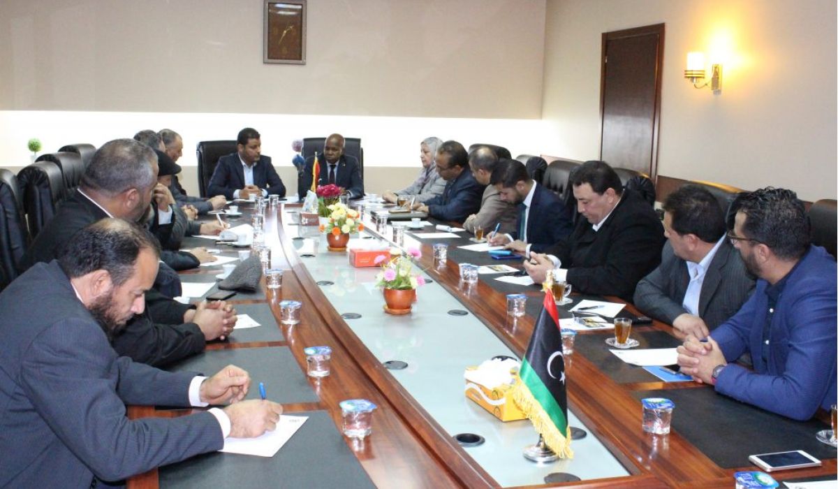 وزيرا العمل و الحكم المحلي يزوران بلدية ابوسليم للإطلاع على سير العمل في المرافق و المشاريع