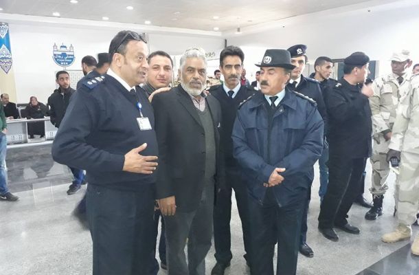 وقفة احتجاجية تطالب المصرف المركزي بإصلاحات اقتصادية