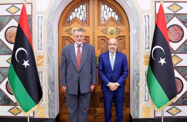 الوحدة والصحاري يناقشان مع صندوق الإنماء الاقتصادي والاجتماعي وضع مخزون مادة الدقيق