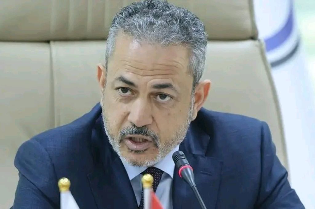 "المبروك" يبحث الصعوبات التي تواجه مصلحة الأملاك العامة