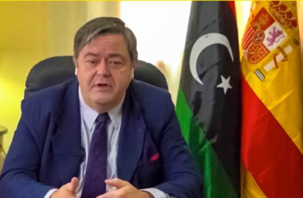 "عون": هذا ما سيحدث إن تكرر إيقاف إنتاج النفط