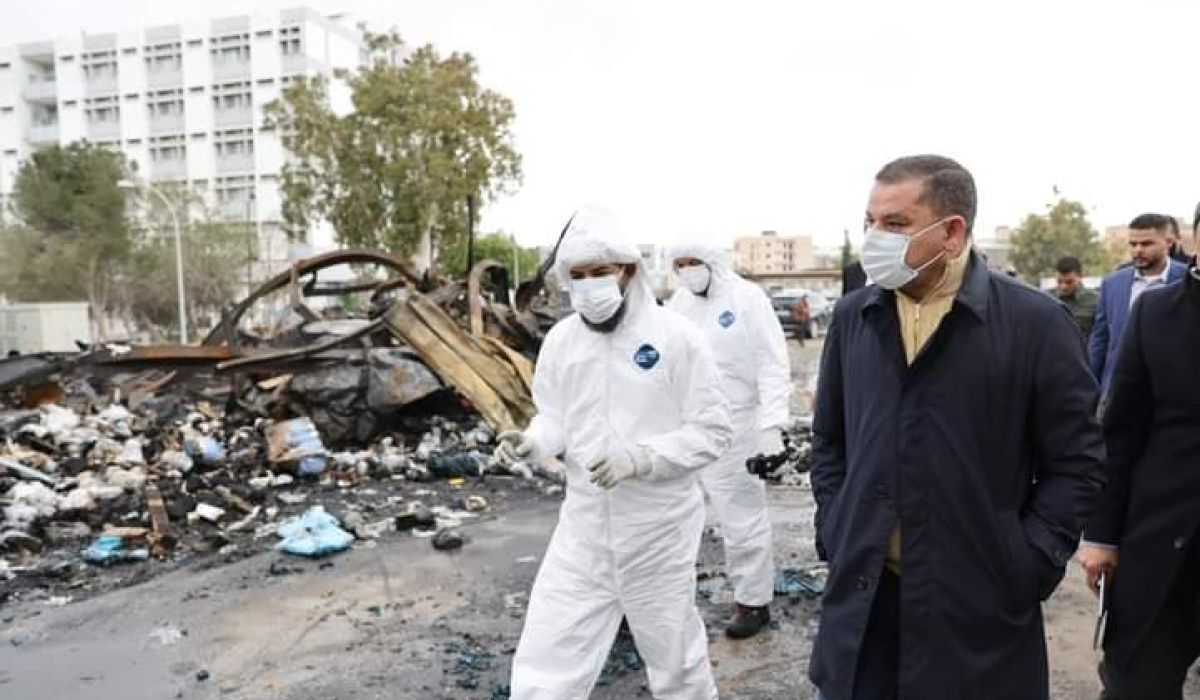 الدبيبة يتفقد عددا من أقسام مستشفى الخضراء بعد تعرضه للاحتراق