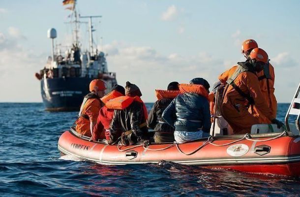 موقع ايطالي: النفط والغاز ملف حاضر بقوة على طاولة النقاش بين حفتر والحكومة الايطالية