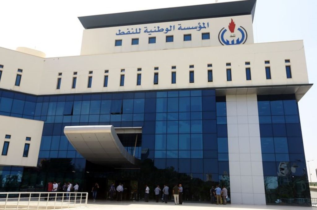 الوطنية للنفط: تعرض مبنى شركة أكاكوس النفطية بطرابلس لضربة جوية