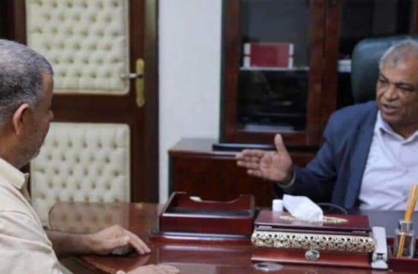وزير الدولة لشؤون الهجرة غير الشرعية يجتمع مع رئيس الهيئة الليبية للإغاثة والمساعدات الانسانية
