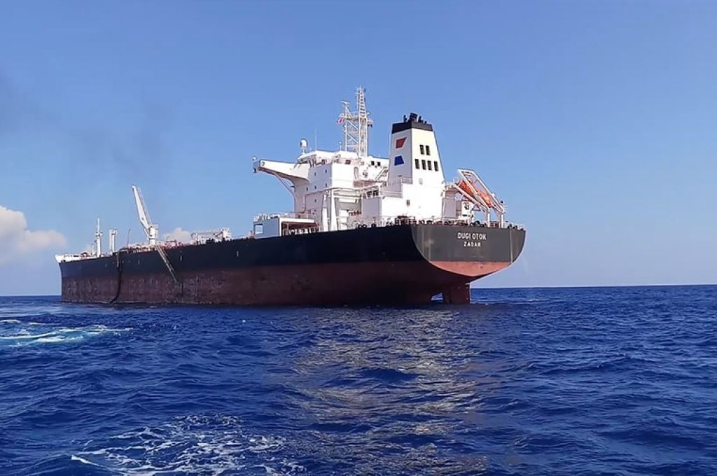 موقع بريطاني: ليبيا والولايات المتحدة تحققان في الذهب المشتبه به للتجارة النقدية بين فنزويلا وحفتر