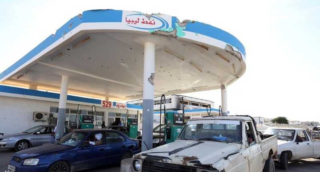خاص.. المركزي يوجه المصارف بتغطية حجوزات المواطنين نقداً بقيمة 800 مليون دولار.. ويستهدف توزيع مليار دولار خلال يونيو