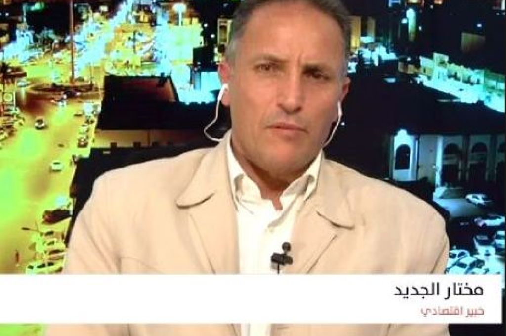 في اطار برنامج الاصلاح الاقتصادي العيساوي يجتمع مع مدير البنك الاسلامي للتنمية