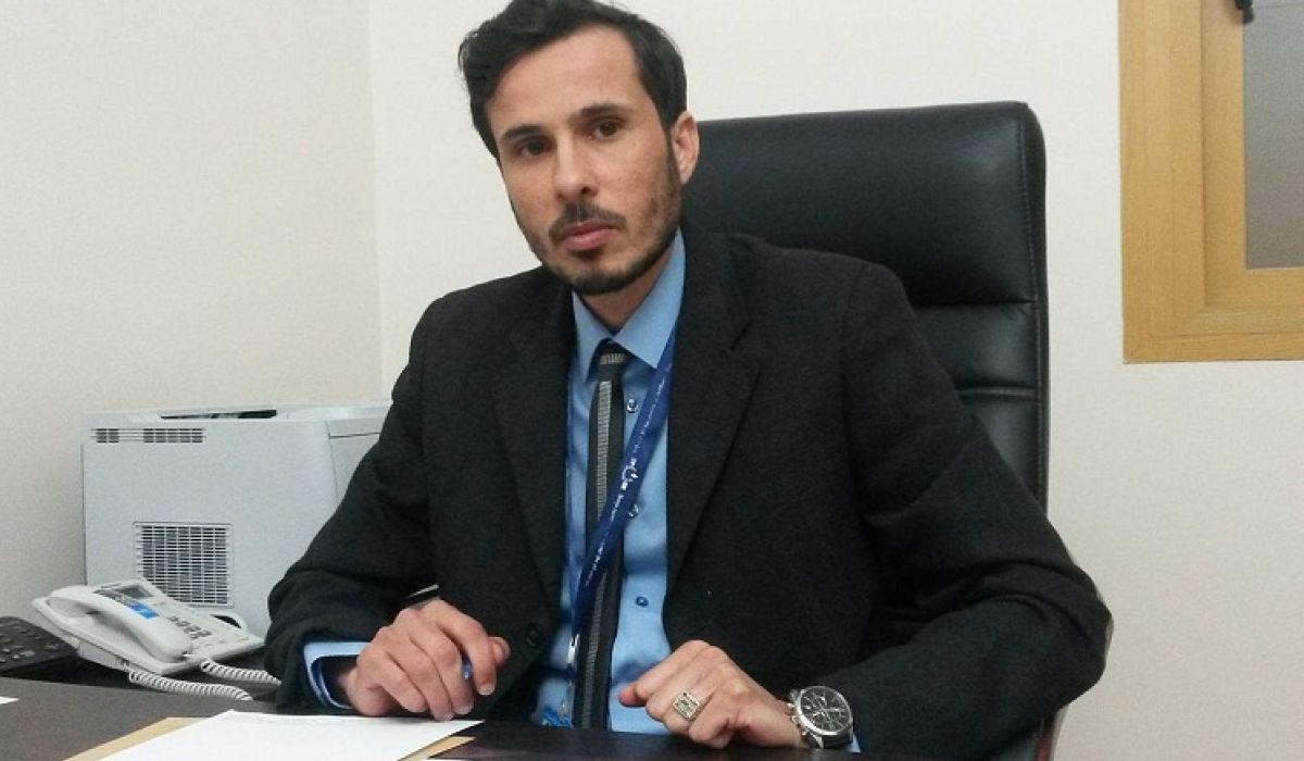 الهجرسي يحيي رجل الأعمال حسني بي و يقول الأخطاء واردة