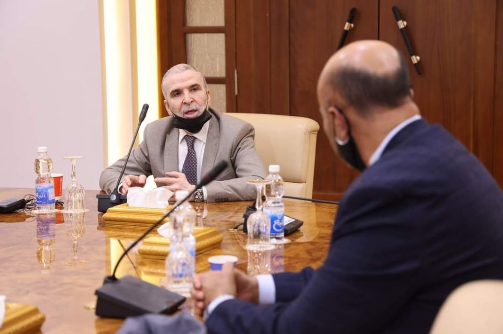 صنع الله يبحث مع مسؤولي الخليج العربي زيادة معدلات الإنتاج وتوفير الكهرباء للشركة