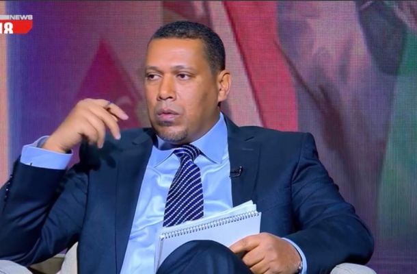 وزير مالية الوفاق يبحث مع مسؤولي الجمارك والضرائب رفع إيراداتهما