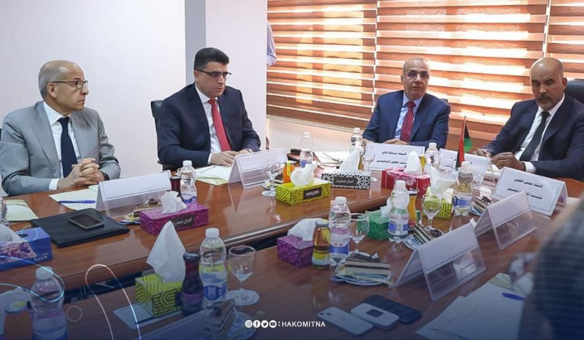 اجتماع لمناقشة خطة الإصلاحات الاقتصادية والإدارة الواجبة للمرحلتين الحالية والقادمة