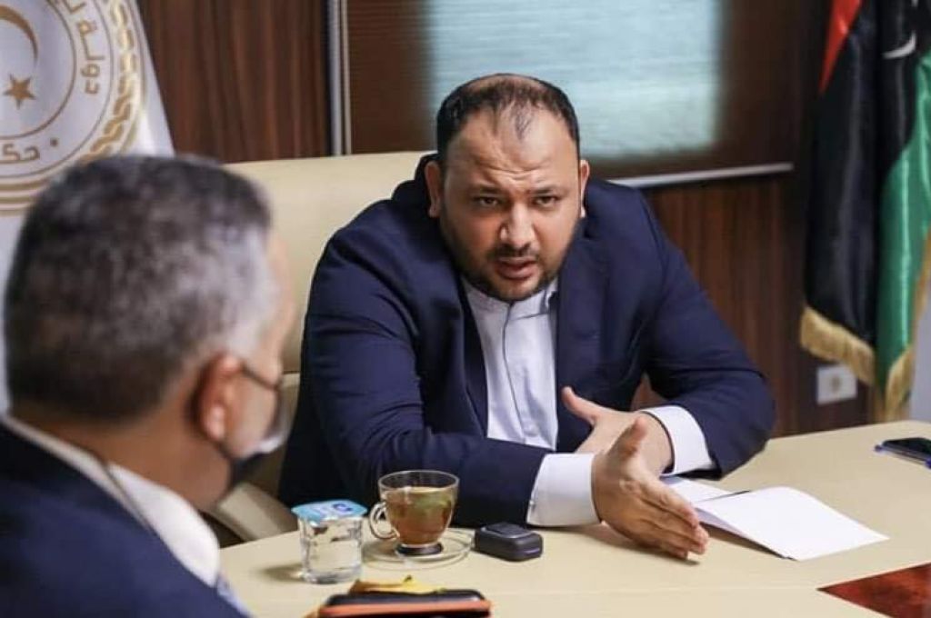 بلدي ترهونة يناقش آلية تحصيل الايرادات المحلية