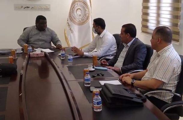 قرقاب يناقش مع السفير البريطاني آلية الاستفادة من التقنيات البريطانية في حماية الشبكة الالكترونية