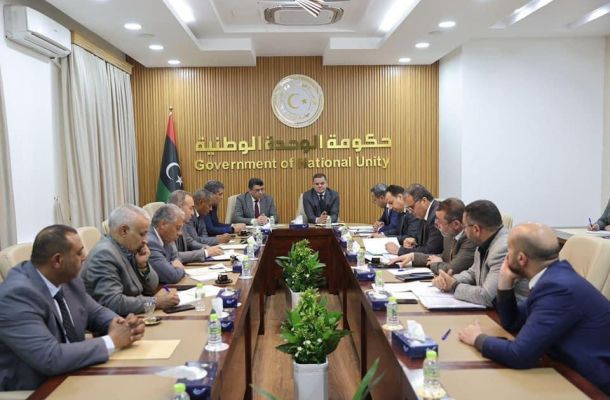 خاص.. السيولة بالمركزي يسلم 55 مليون لفروع الصحاري بطرابلس