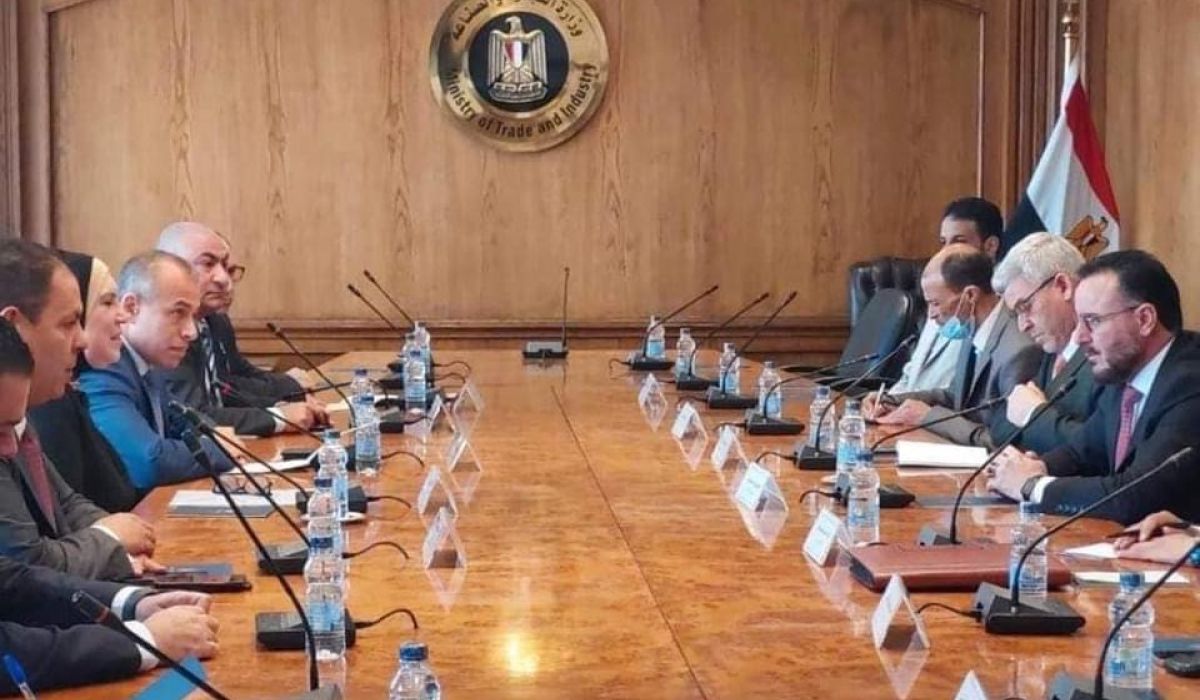 برئاسة وزير الصناعة والمعادن .. وفد ليبي يزور مصر لبحث فتح مجالات التعاون الصناعي بين البلدين