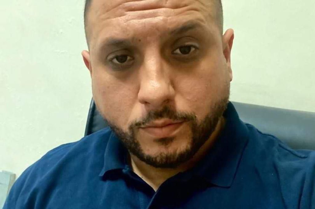 خاص.. "محمد السنوسي": الكبير يكرر أخطاء السنوات الماضية.. وهذه مخاطر فرض الضريبة على سعر الصرف.. وأسباب إقفال منظومة الأغراض الشخصية