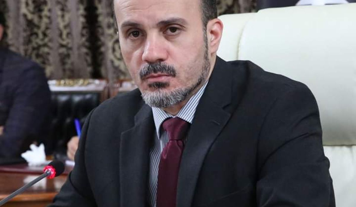 العماري يجتمع بممثلي هيئة التدريس الجامعي ونقابة الموظفين لدراسة المطالب