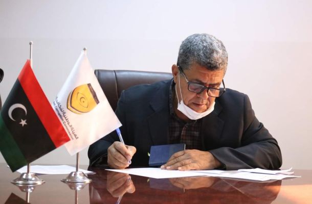 الدبيبة يلتقي أعيان مرزق لبحث عودة الأسر المهجرة ومتطلبات المدينة