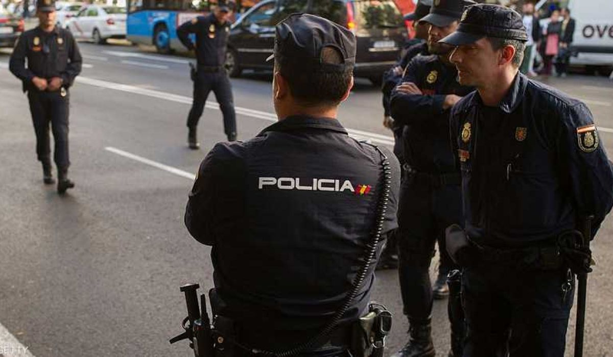 ميديابارت تكشف القبض عن عميل في السفارة الليبية في فرنسا يعمل لصالح ساركوزي.. إليكم التفاصيل