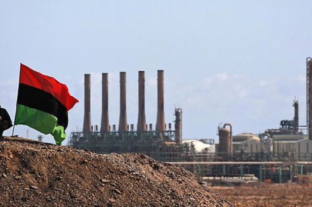 بعد إقفال بعض الحقول النفطية.. منتسبي جهاز حرس المنشآت النفطية الفرع الجنوبي الغربي يطالبون من الحكومة والجهات المختصة بتلبية مطالبهم