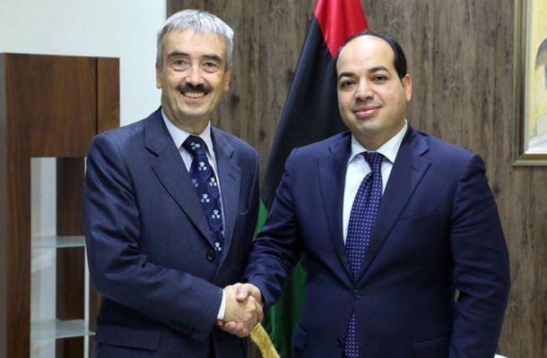 مصرف الجمهورية وادي عتبة يشتكي وصول السيولة النقدية اليه مرتين هذا العام