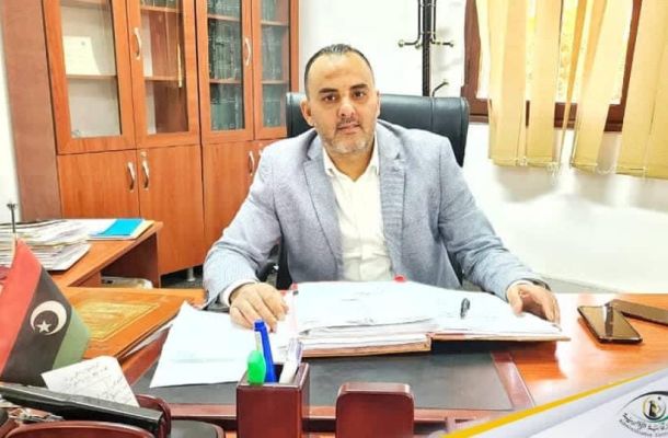 "عادل جمعة " يدعو وزير التعليم التقني والفني للتواصل مع وزارة المالية بشكل عاجل من أجل تسوية أوضاع موظفيها