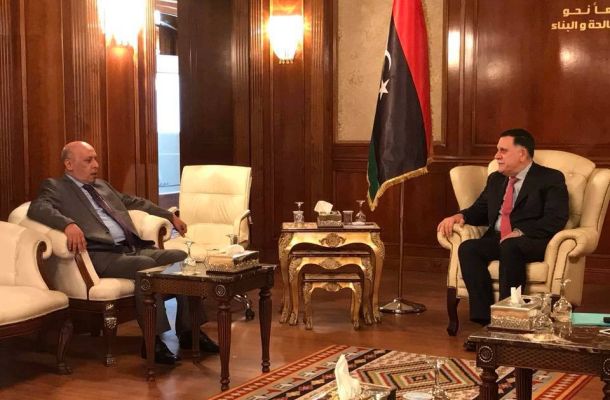 تاياني يقترح مراكز مهاجرين بإدارة أممية في جنوب ليبيا والنيجر وتشاد