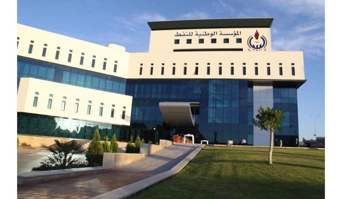 اندبندنت: مصفاة "فالكونارا" الإيطالية تبحث عن بديل للنفط الليبي طالما الوطنية للنفط عاجزة عن القيام بدورها الحقيقي..وهذا ما يحذر منه خبراء النفط