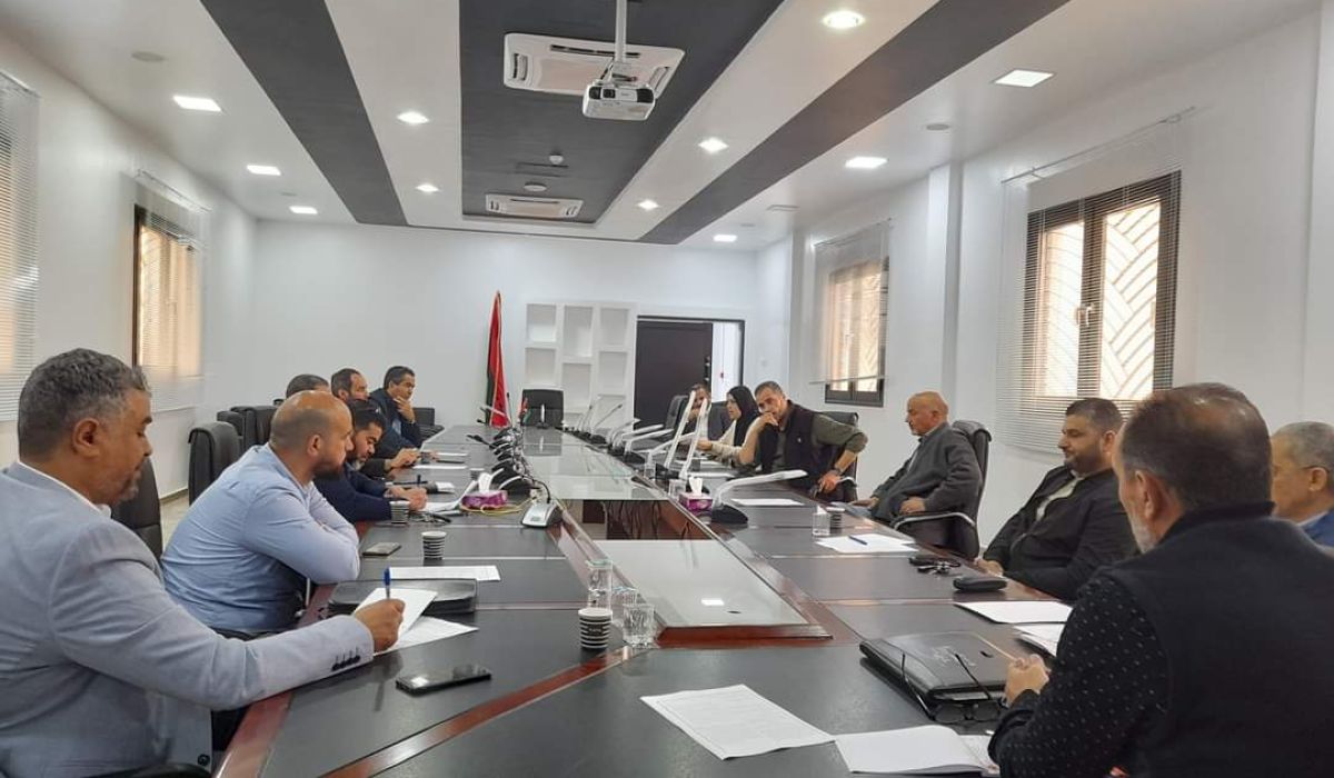 لجنة مراجعة عقود الشركات الموردة لأجهزة ومستلزمات غسيل الكلى تبحث تحسين الخدمات المصاحبة لعمليات التوزيع داخل مخازن جهاز الإمداد الطبي